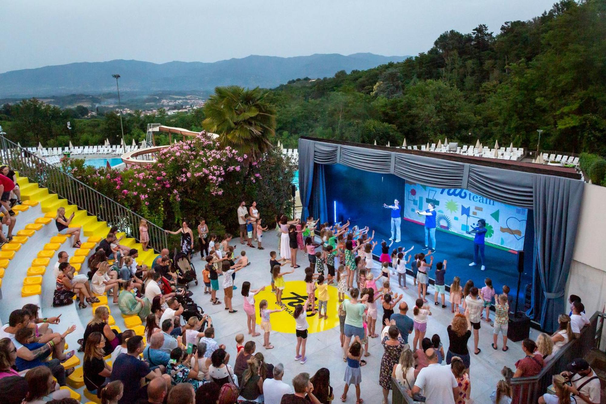 Hu Norcenni Girasole Village Aldeamento Turístico 4*